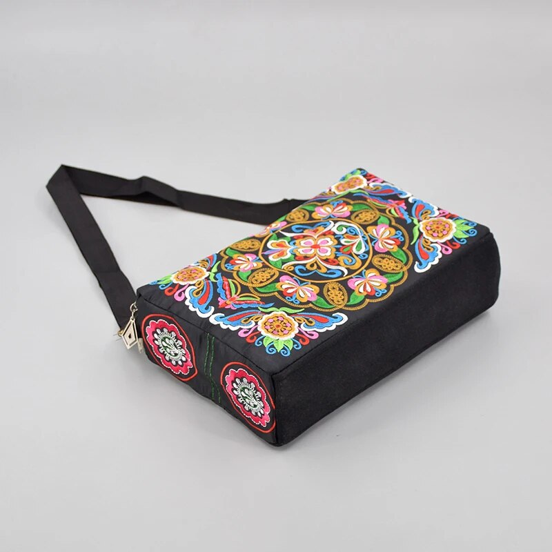 ผู้หญิงปักดอกไม้ไนลอนCrossbody - Travel Accessories Luxury บทวิจารณ์และราคา