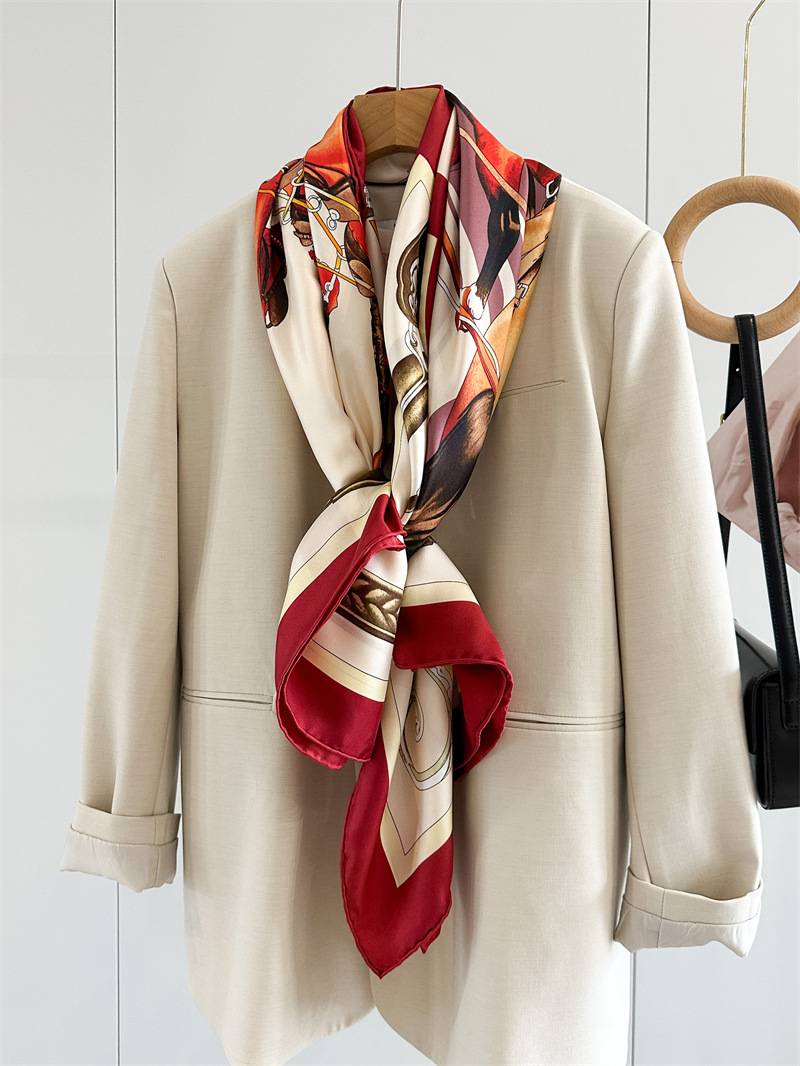 ผ้าพันคอไหมลายม้า ดีไซน์หรู ขอ - Travel Accessories Luxury บทวิจารณ์และราคา
